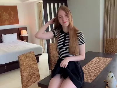 Chuyến du lịch anh trai gạ đụ em lễ tân